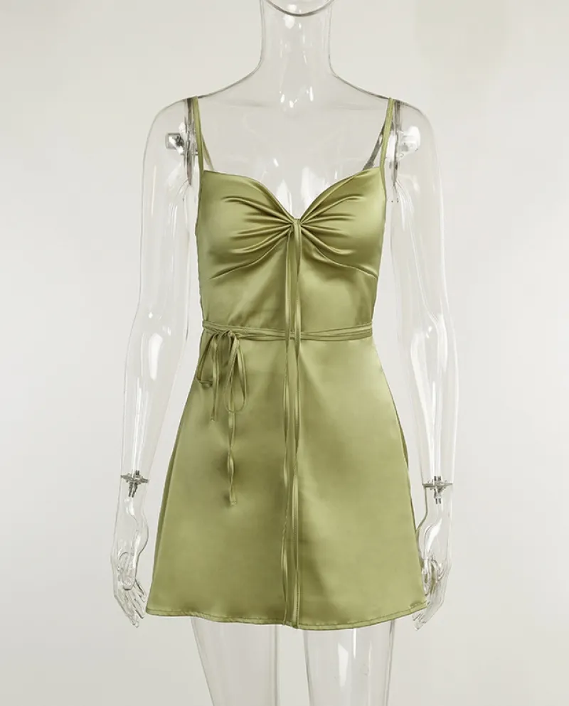 Abito da donna elegante per banchetti con reggicalze scollato maturo