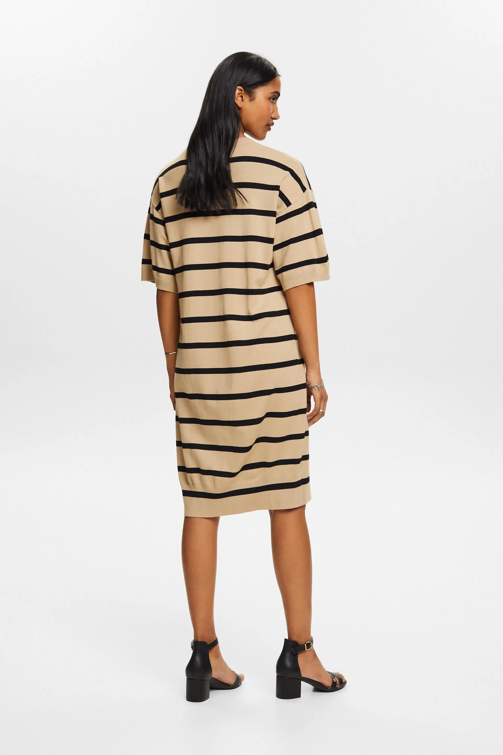 Abito oversize in maglia a righe