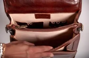 Borsa in pelle naturale Afrodita, marrone