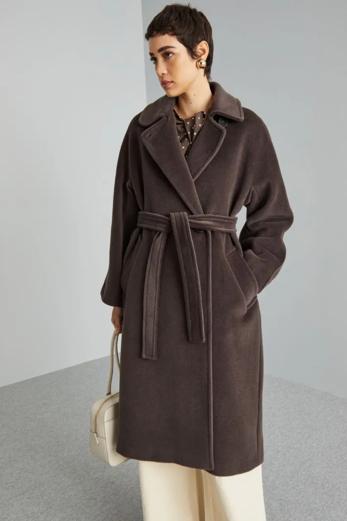 Cappotto over con cintura