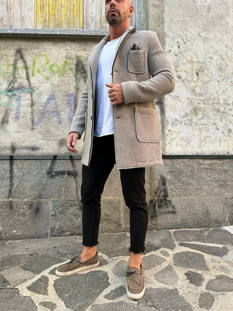 CAPPOTTO V2 SARTORIALE SU BASE SABBIA (COLORE VICINO AL TORTORA), AMPIE TASCHE FRONTALI E POCHETTE IN DOTAZIONE ****