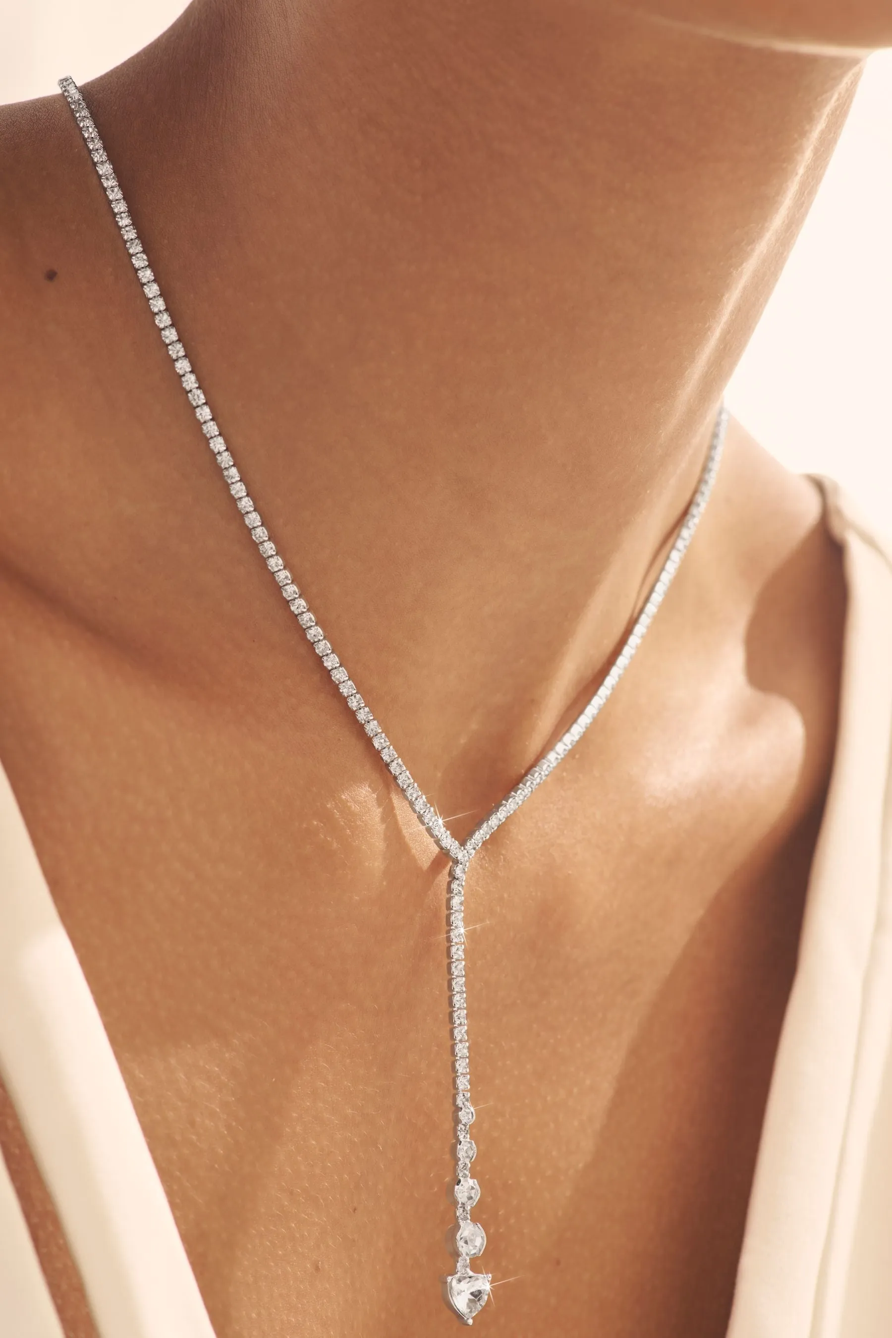 Colore argento  - Collana a Y con strass