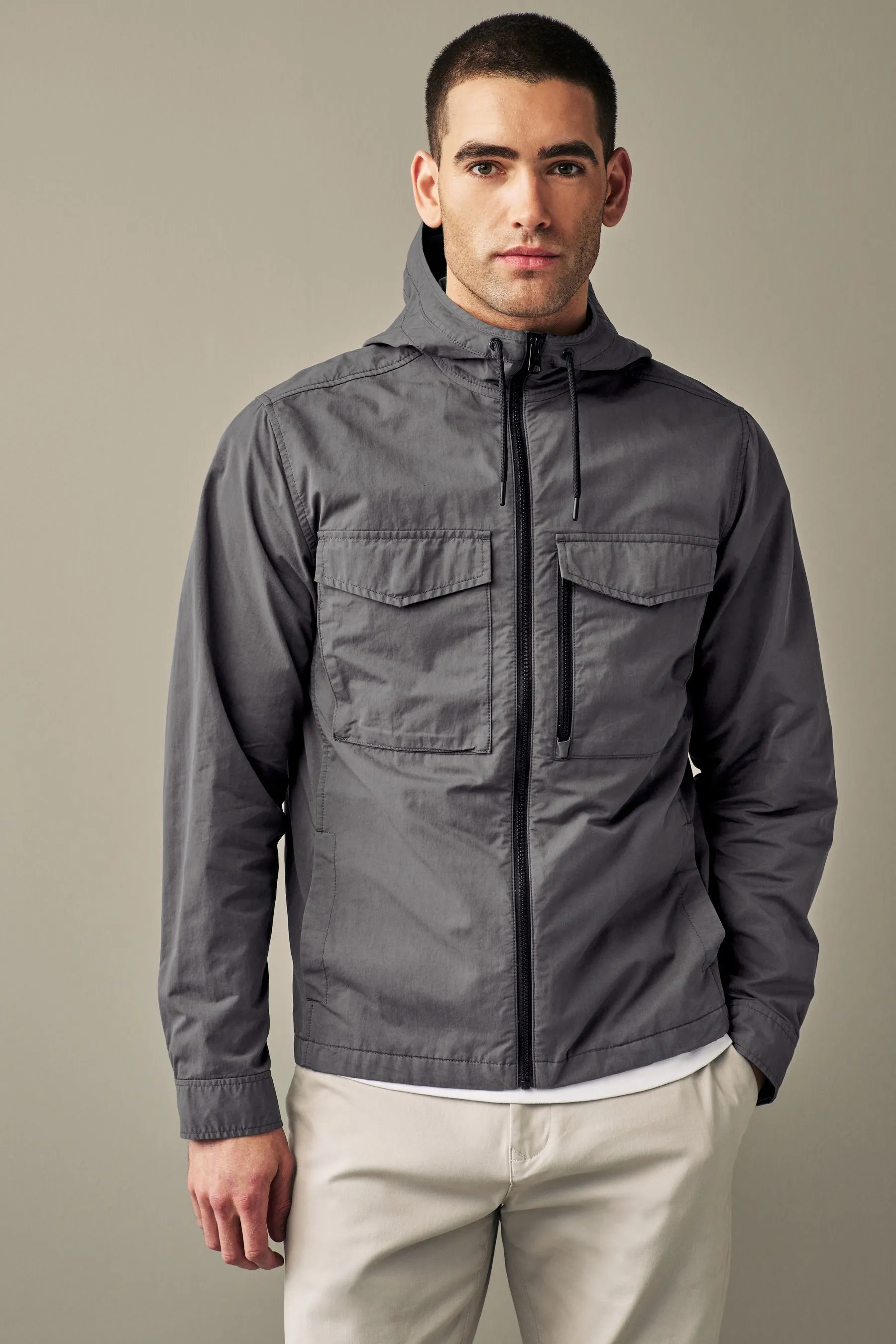 Con cappuccio stile camicia multitasche
