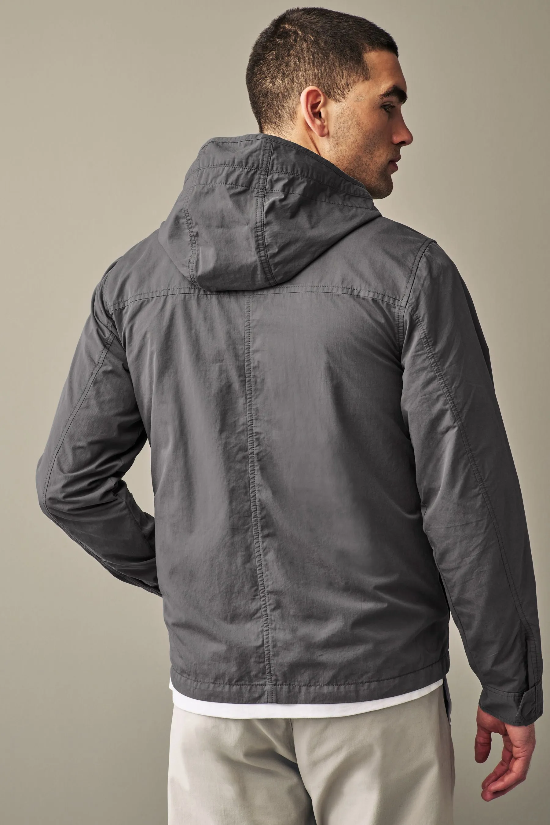 Con cappuccio stile camicia multitasche