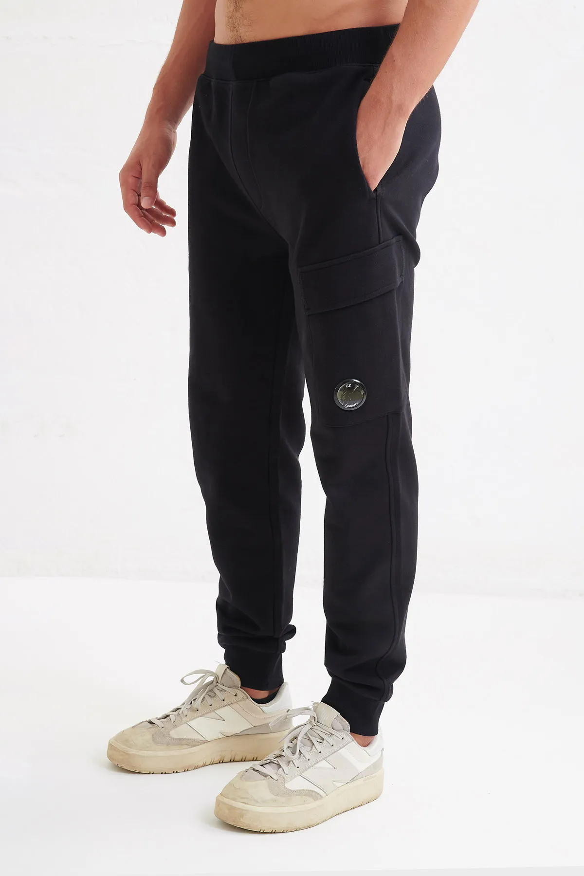 C.P. COMPANY Pantalone jogger cargo nero