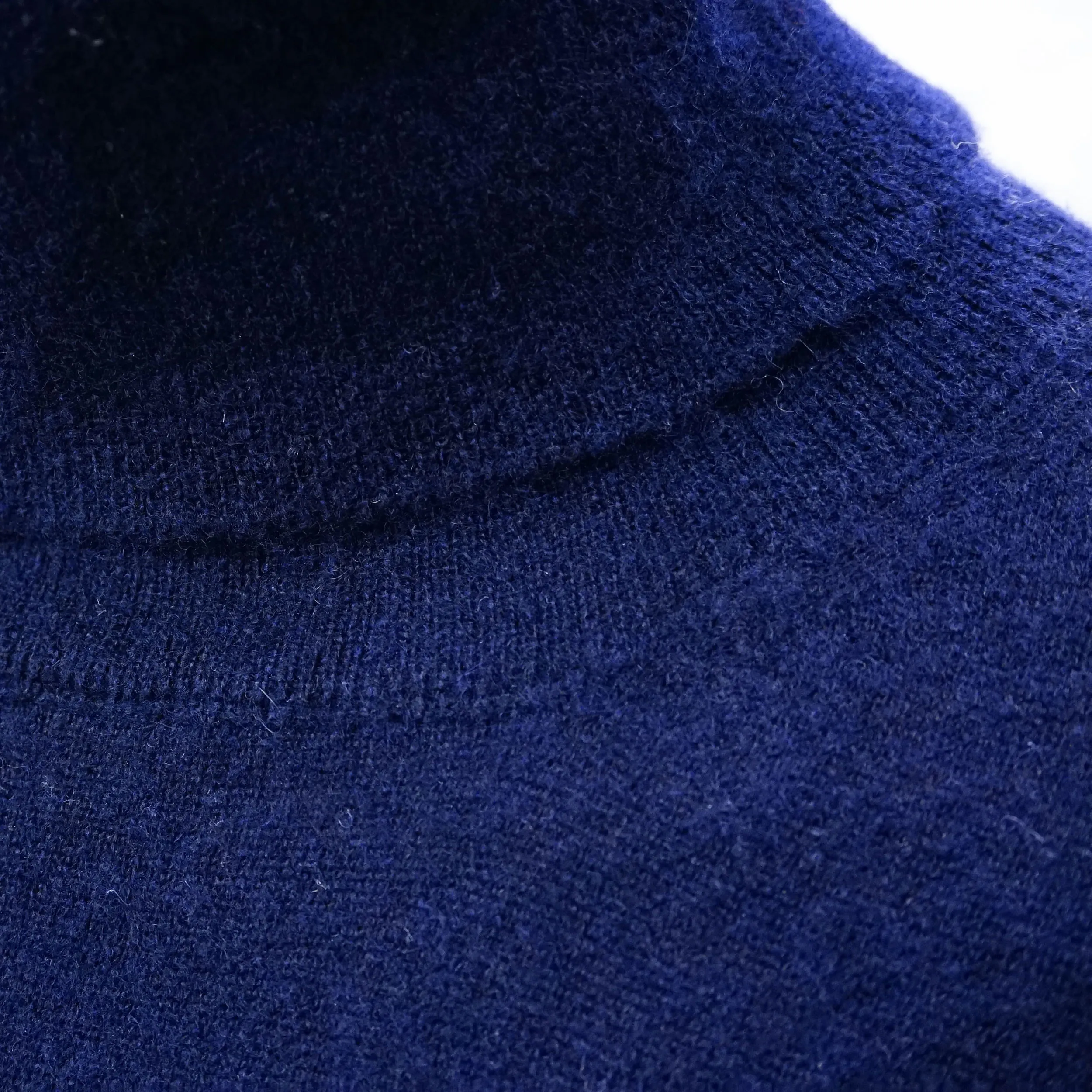 Dolcevita in Cashmere e Seta Blu Notte