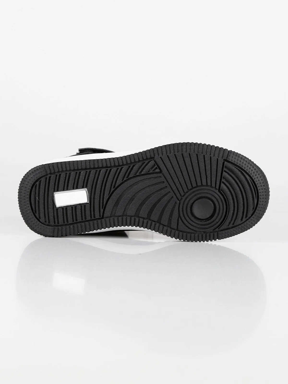 Ellesse Baskets montantes avec déchirure en éco-cuir