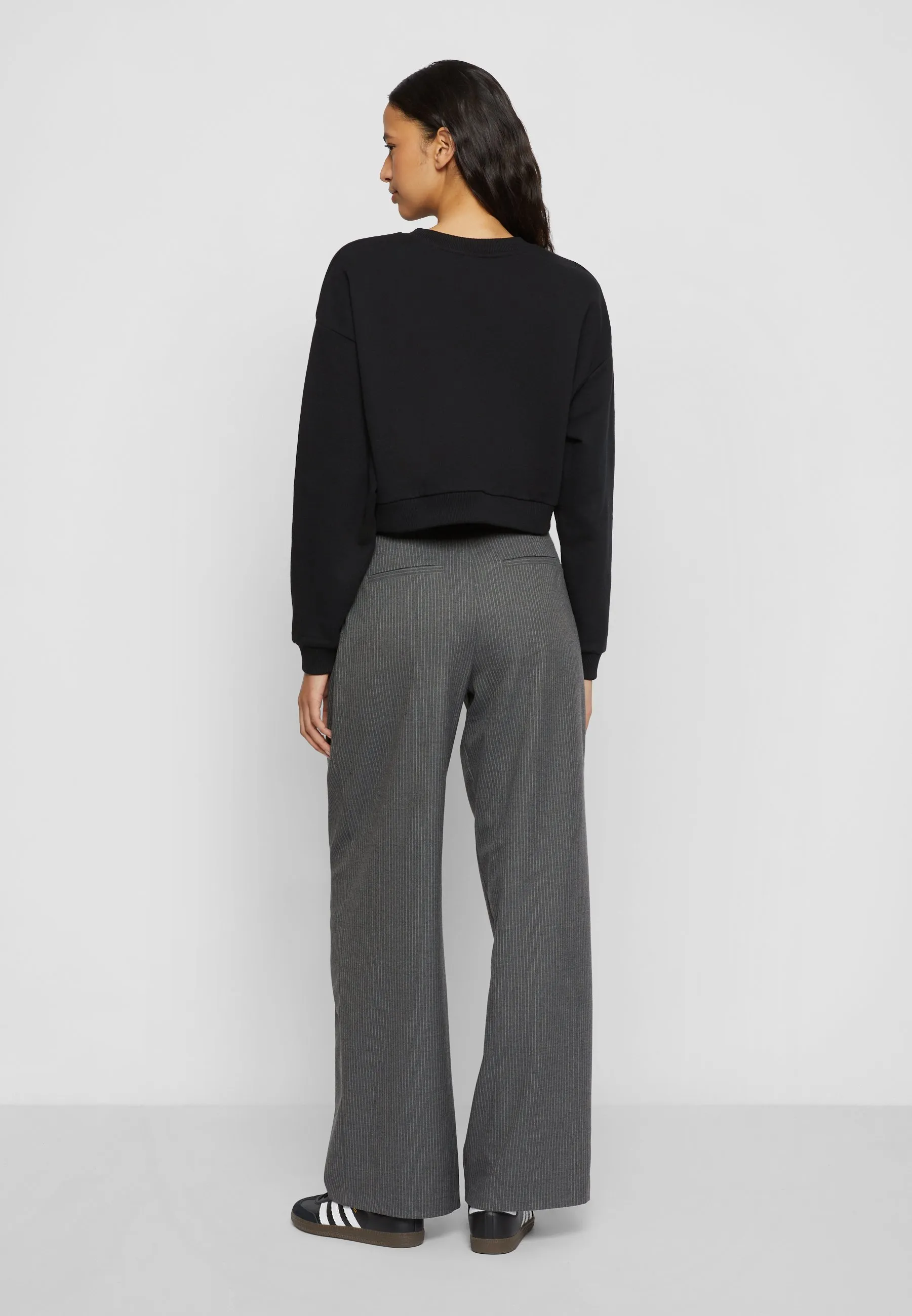 FEMALE CROP CREW - Felpa