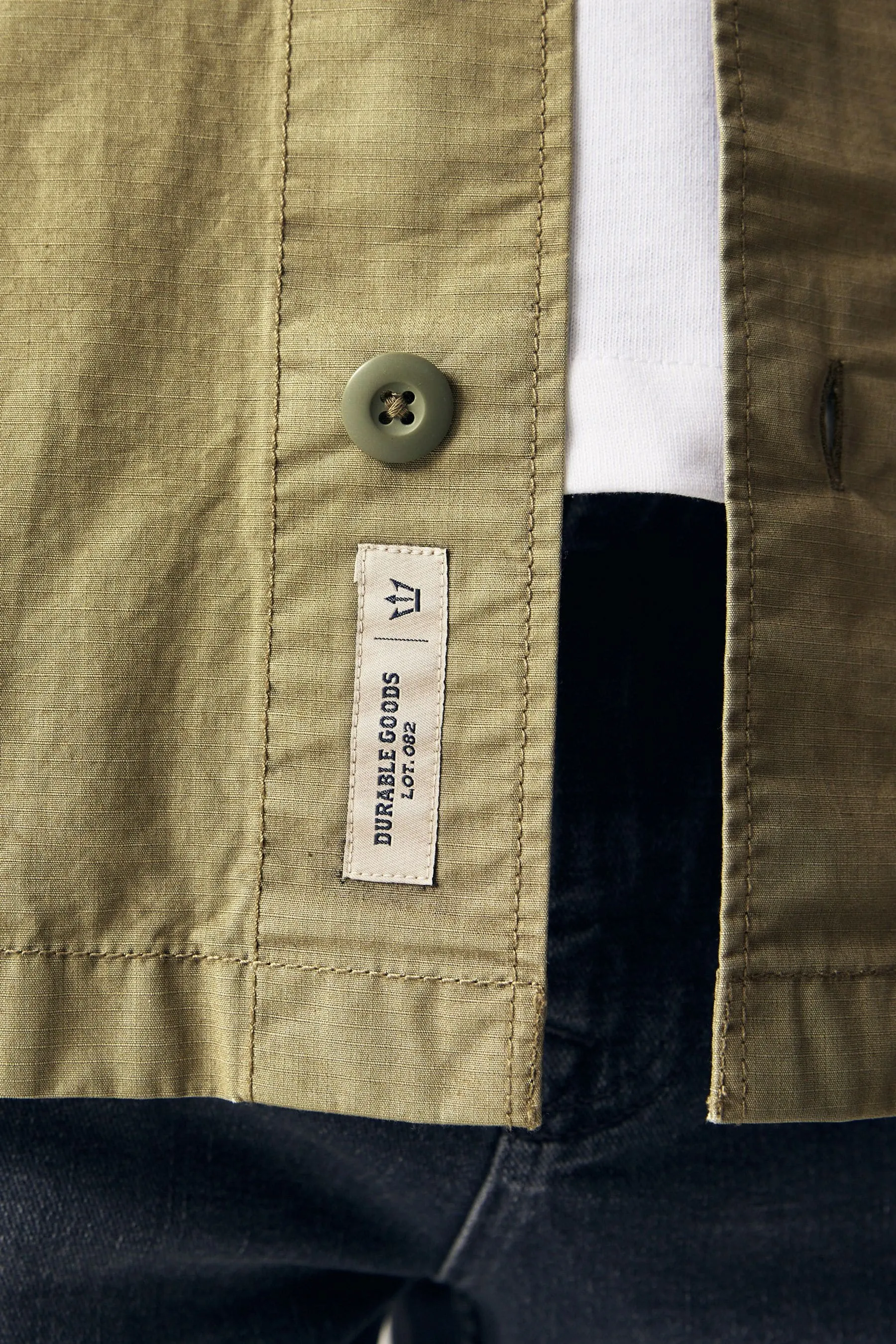 Giacca stile camicia in tessuto antistrappe con due tasche