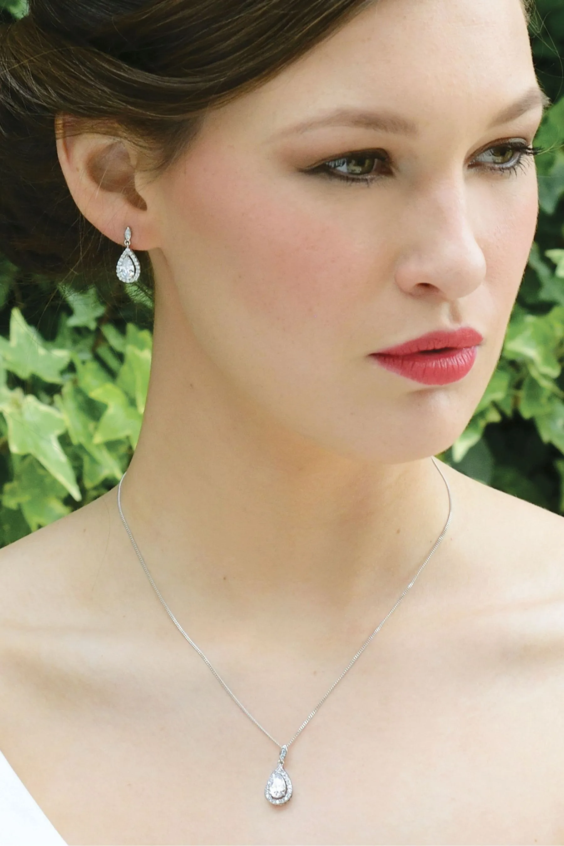 Ivory & Co Belmont - Orecchini a goccia con cristalli