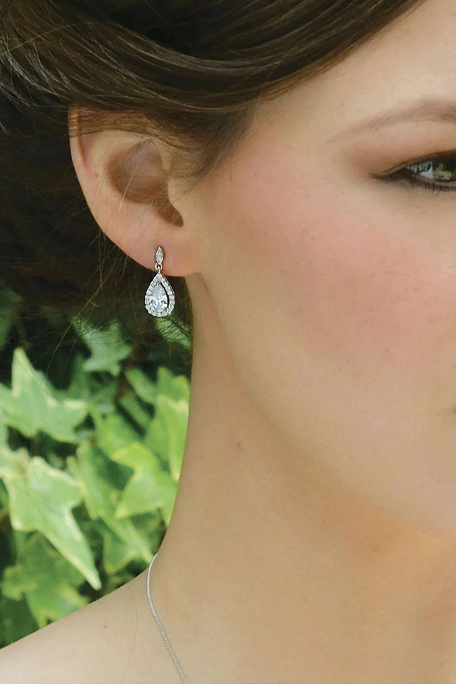 Ivory & Co Belmont - Orecchini a goccia con cristalli