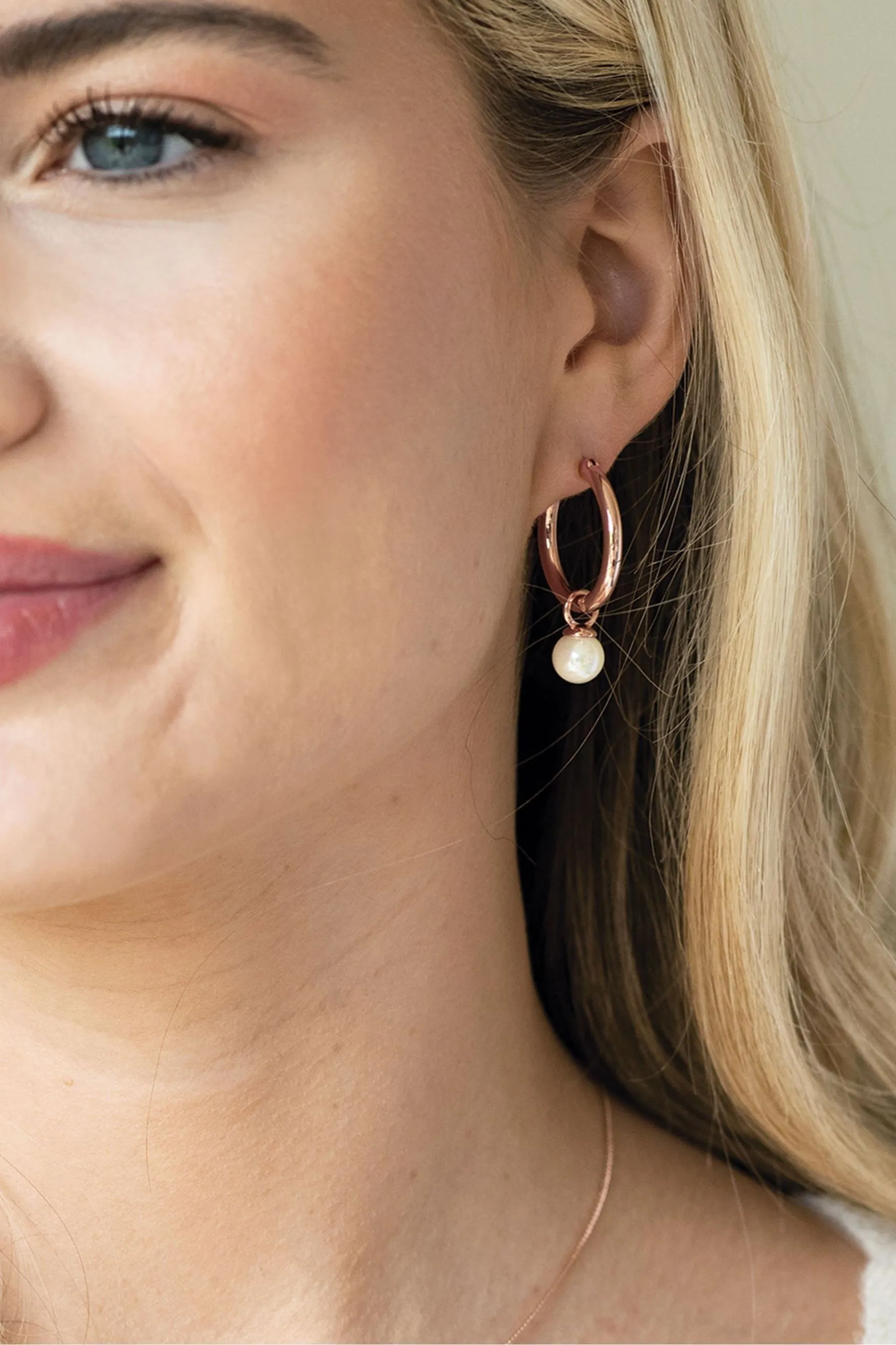 Ivory & Co - Newark - Orecchini appariscenti a cerchio con perle