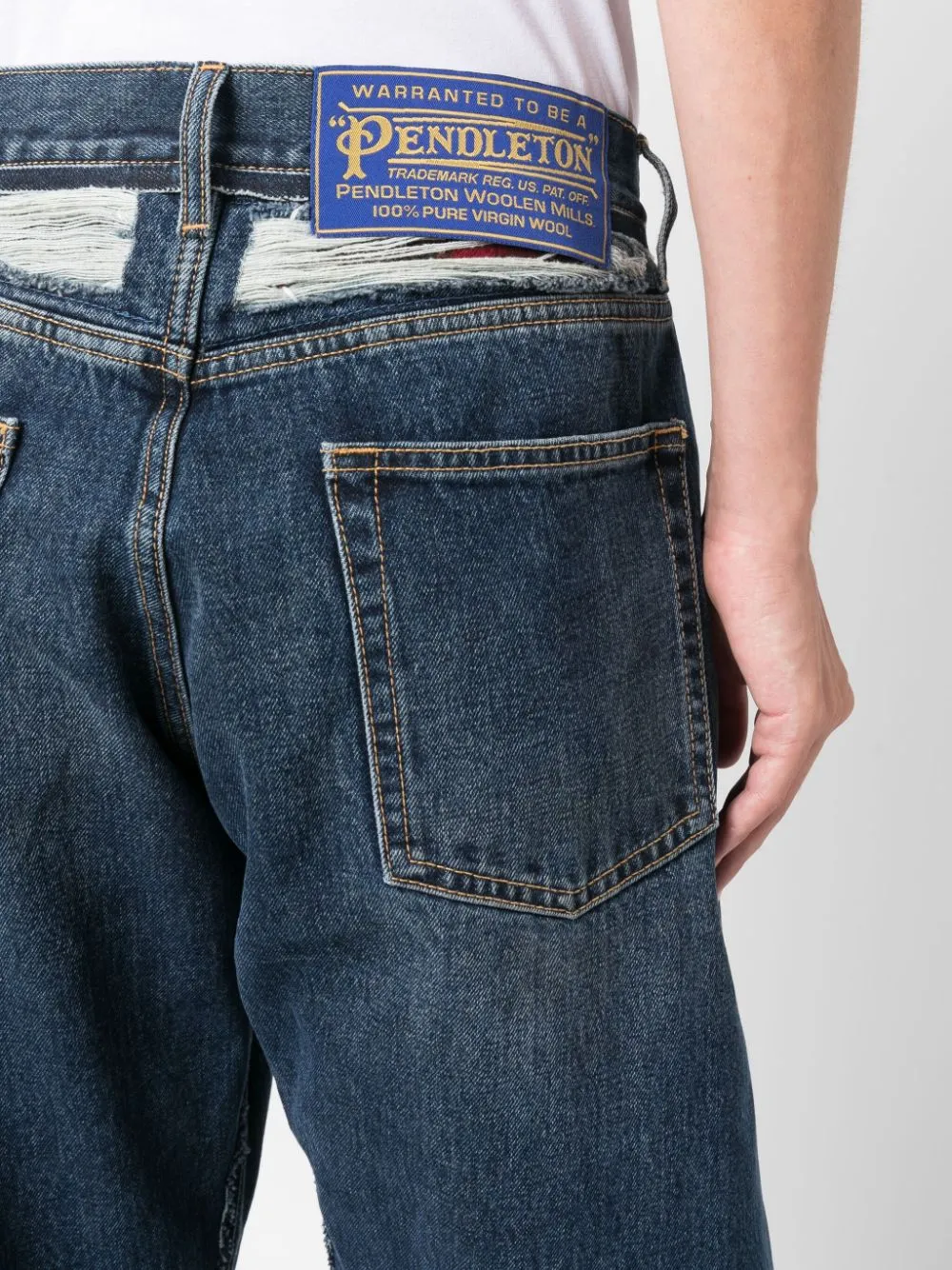 Jeans con effetto vissuto