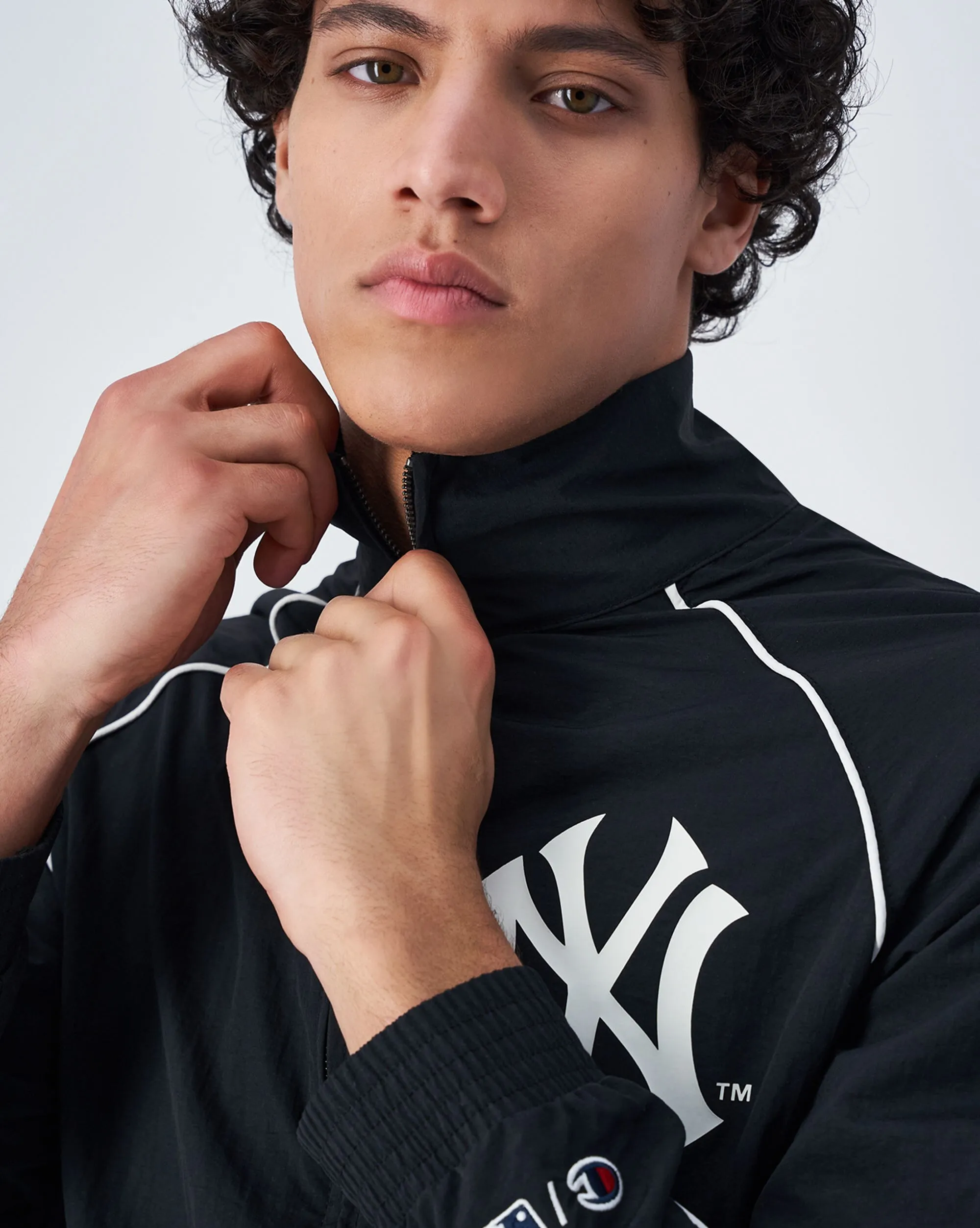 MLB Giacca In Nylon Ricamata New York Yankees Nero Uomo