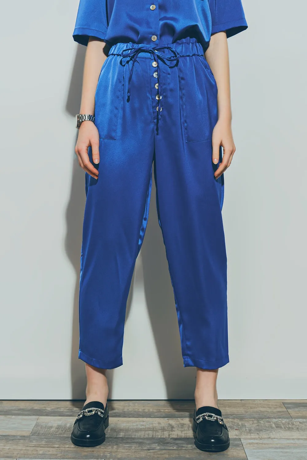 Pantaloni Cropped in Raso Blu