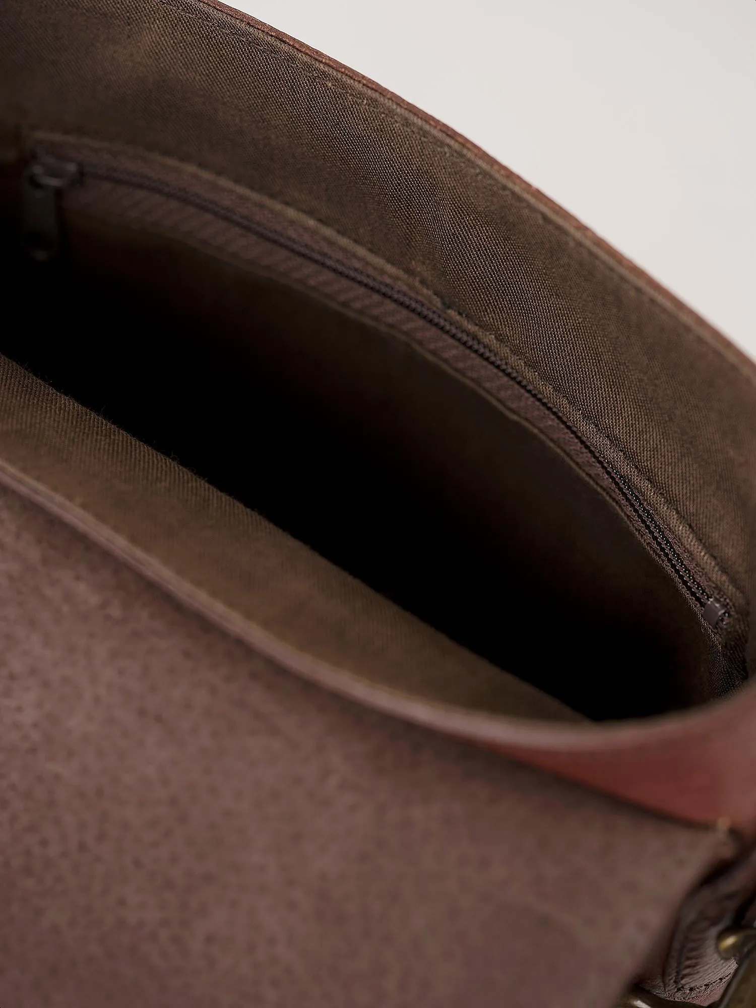 Shoulder Bag in Genuine Certified Italian Leather