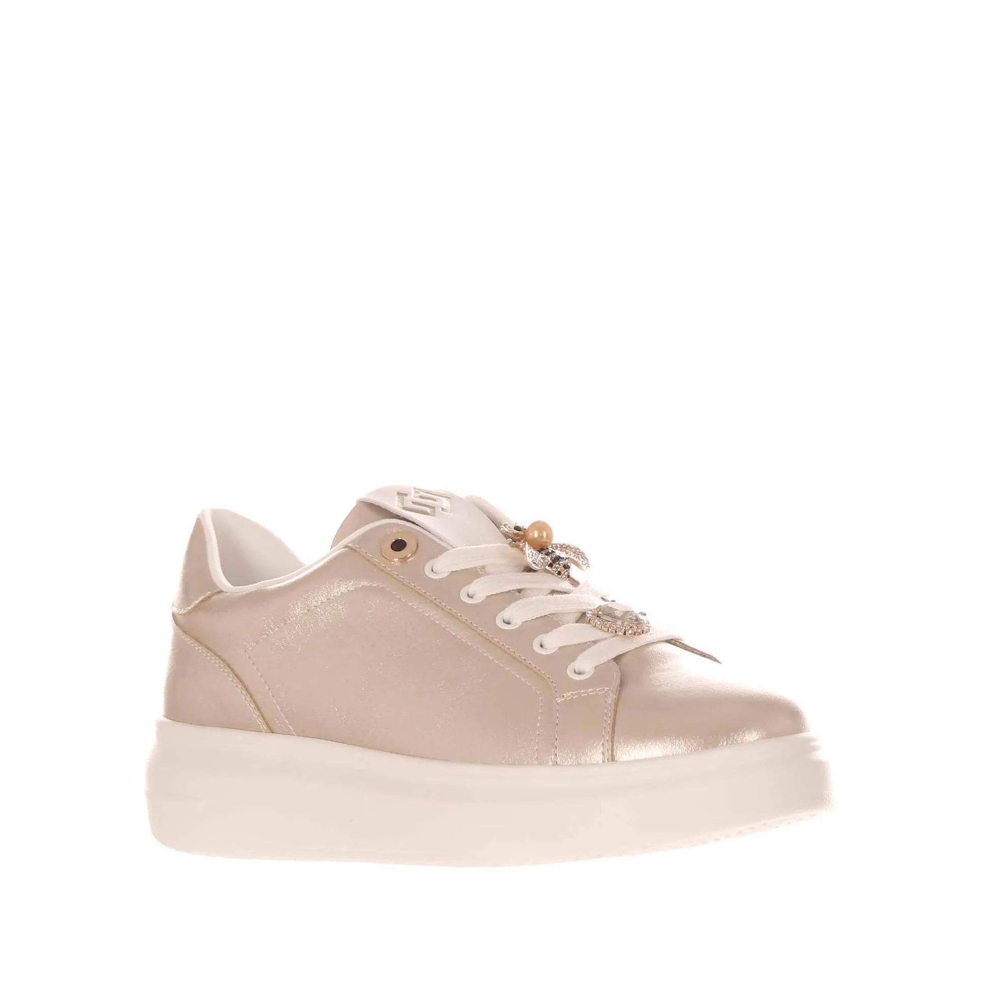 Sneaker in pelle con accessorio gioiello