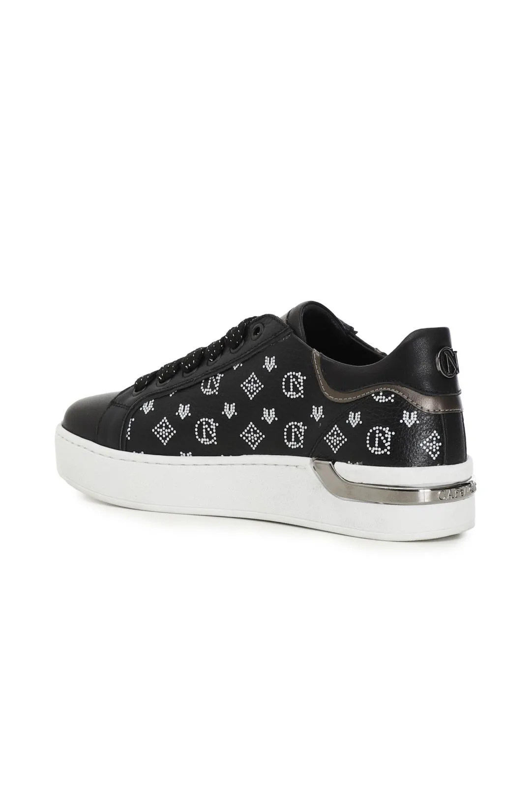 sneakers basse in pelle con microborchie